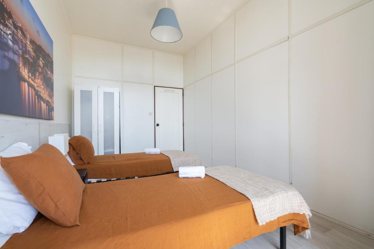 Cozy Sunny Flats By Hostwise Apartamento OOporto Exterior foto