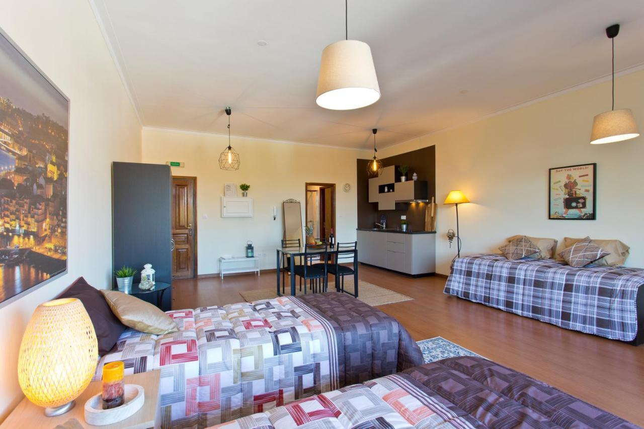Cozy Sunny Flats By Hostwise Apartamento OOporto Exterior foto
